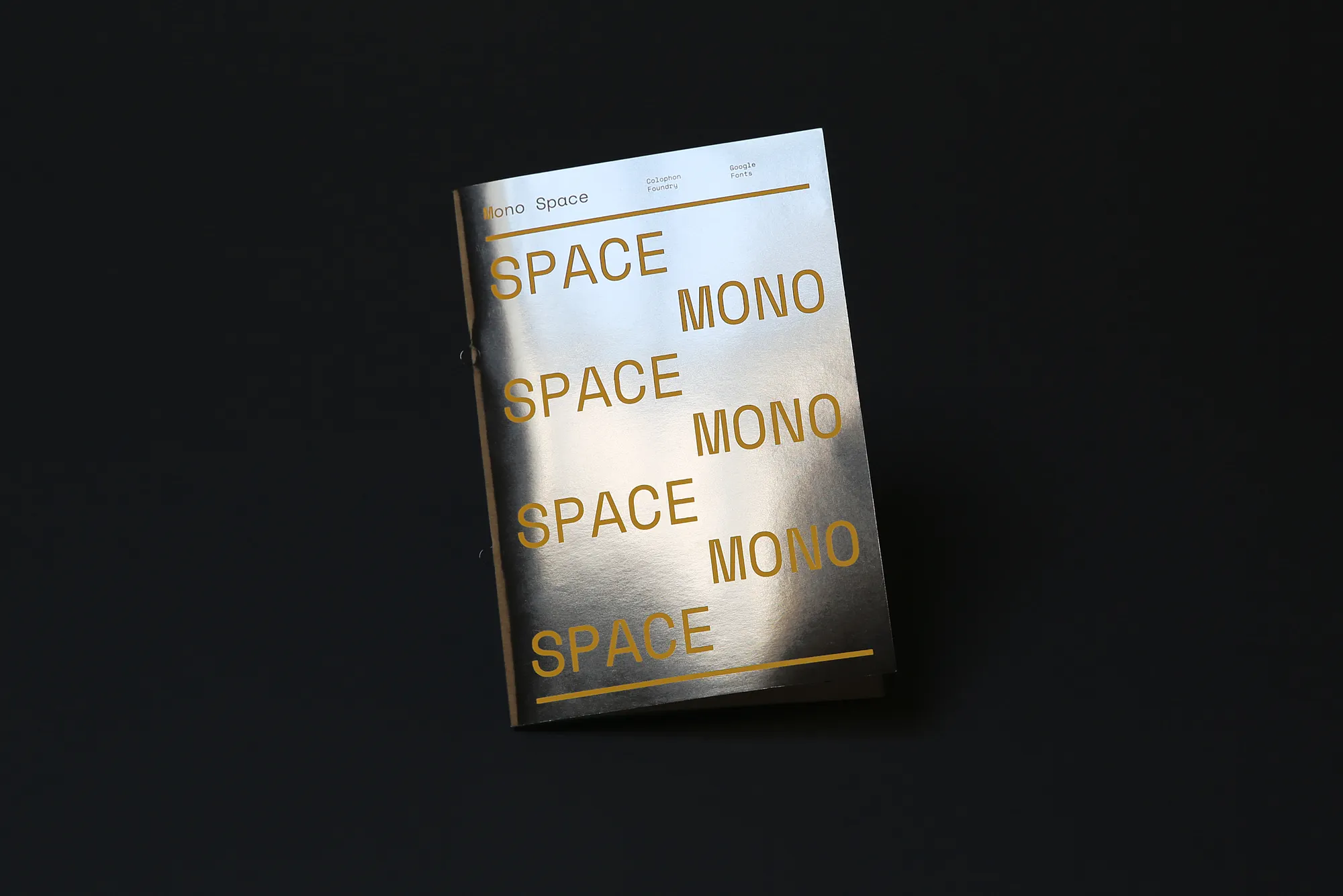 Space Mono:兼具复古与未来感的等宽英文字体